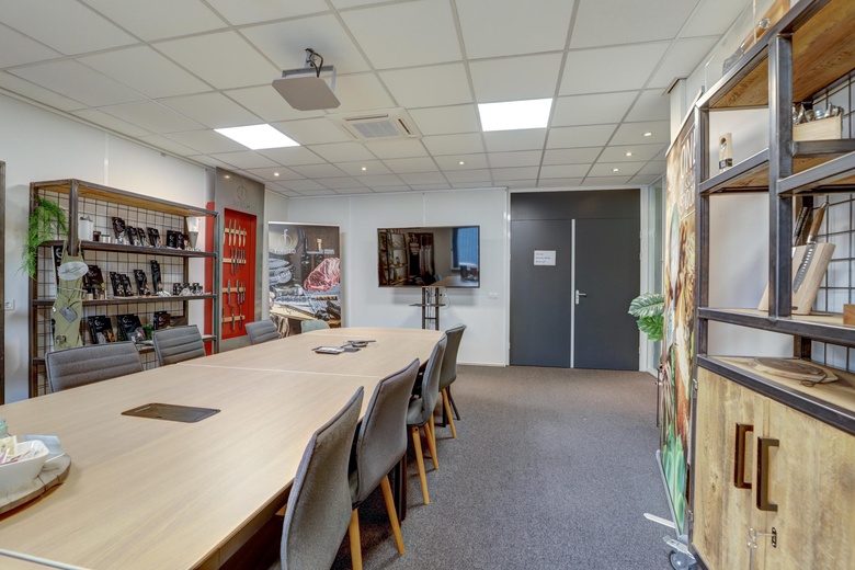 BedrijfsruimteaanDe Panoven 17<br/> inGeldermalsen BedrijfsruimteaanDe Panoven 17<br/> inGeldermalsen