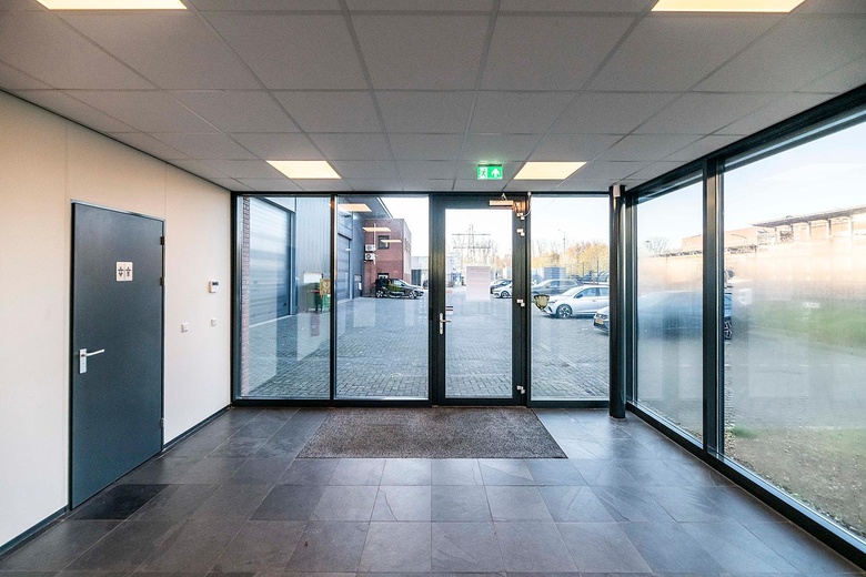 BedrijfsruimteaanVeerplaat 100<br/> inDordrecht