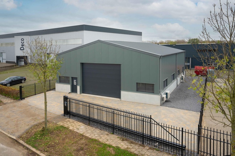 Bekijk foto Bedrijfsruimte aan de Industrieweg 6 in Geleen