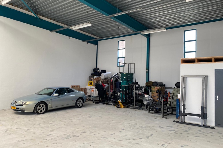 BedrijfsruimteaanMolenveld 4<br/> inHippolytushoef