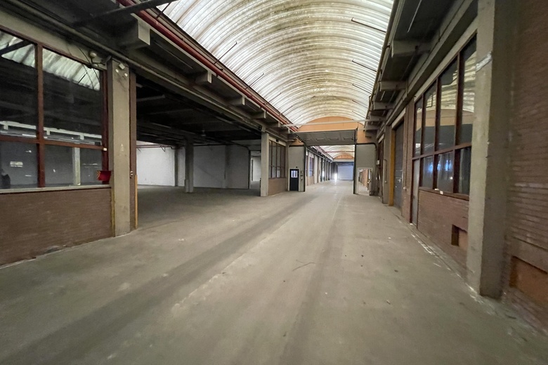 BedrijfsruimteaanSluisjesdijk 153<br/> inRotterdam BedrijfsruimteaanSluisjesdijk 153<br/> inRotterdam