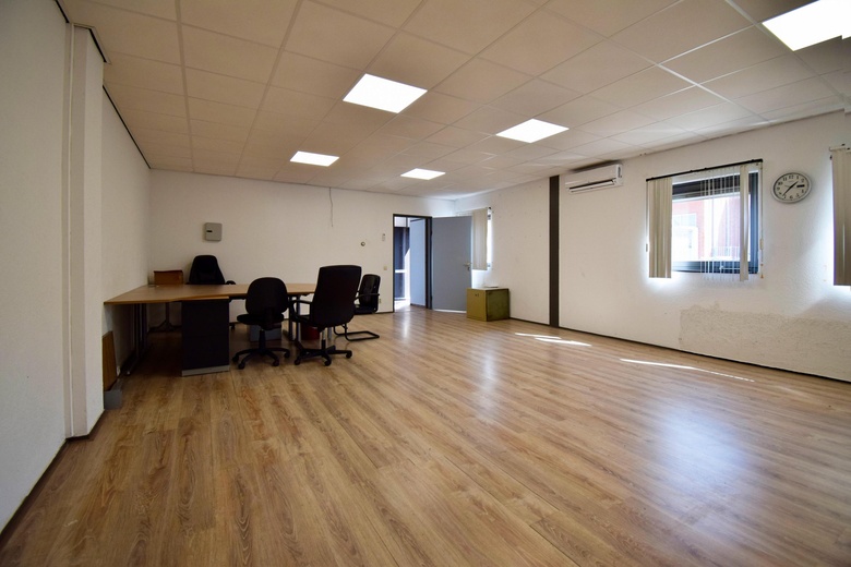 BedrijfsruimteaanHet Tasveld 9<br/> inHendrik-Ido-Ambacht