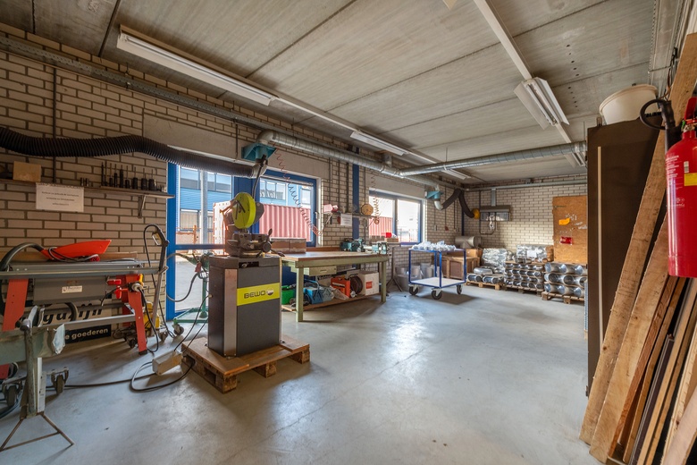 BedrijfsruimteaanVierlinghstraat 10<br/> inWerkendam BedrijfsruimteaanVierlinghstraat 10<br/> inWerkendam