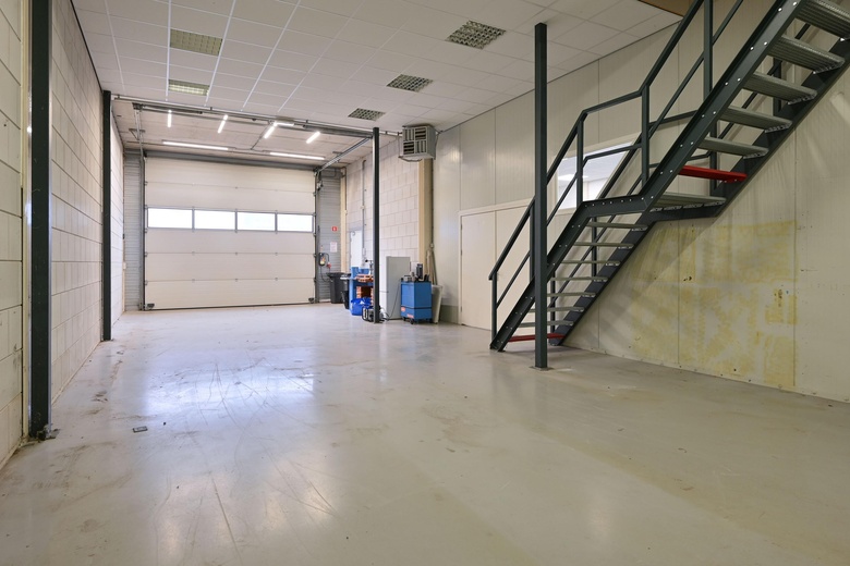 BedrijfsruimteaanRokerijweg 4 a<br/> inHuizen