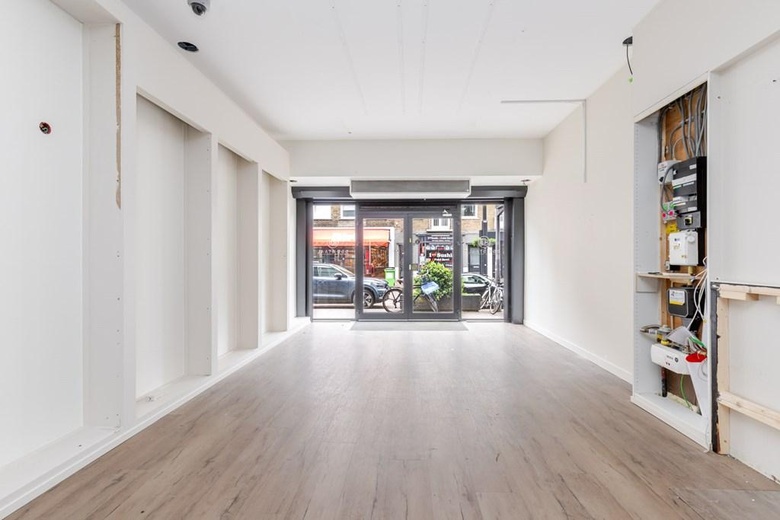 WinkelruimteaanBergse Dorpsstraat 112<br/> inRotterdam