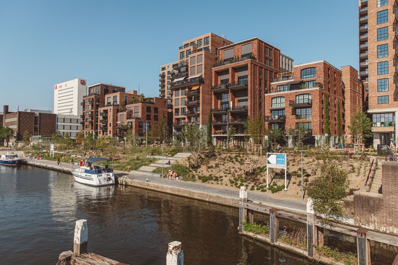 Bekijk foto 1 van Karl Weisbardstraat 221 - 241