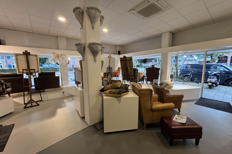 WinkelruimteaanDe Clinge 24<br/> inBussum WinkelruimteaanDe Clinge 24<br/> inBussum
