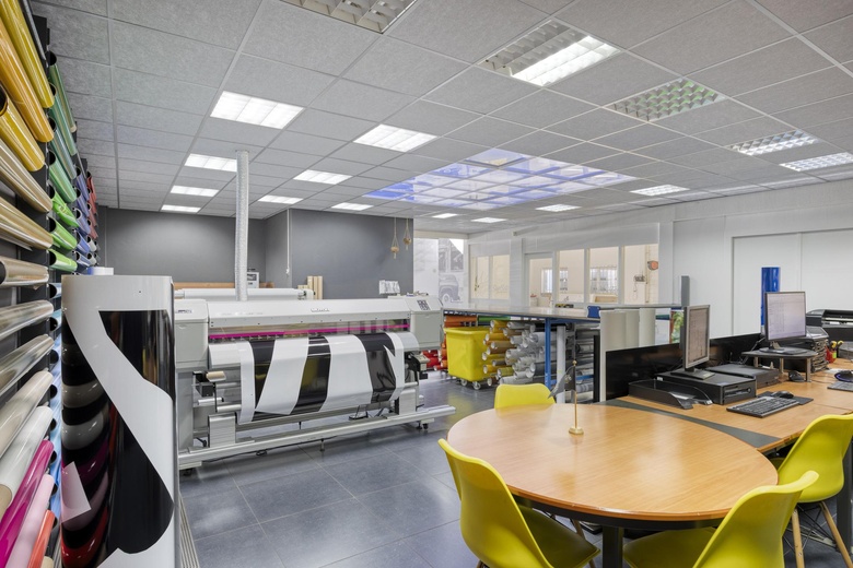 BedrijfsruimteaanTinus van der Sijdestraat 7<br/> inSprang