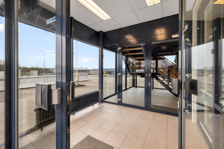 BedrijfsruimteaanPanovenweg 10<br/> inTiel