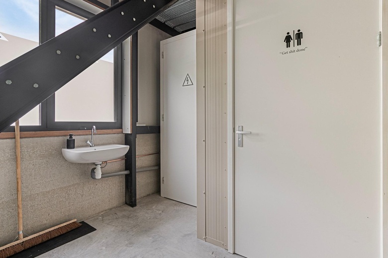 BedrijfsruimteaanLoek Nelissenstraat 21<br/> inOostrum BedrijfsruimteaanLoek Nelissenstraat 21<br/> inOostrum