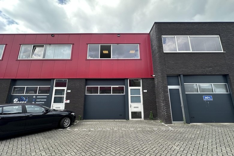 BedrijfsruimteaanOosteinde 11 v<br/> inBarendrecht