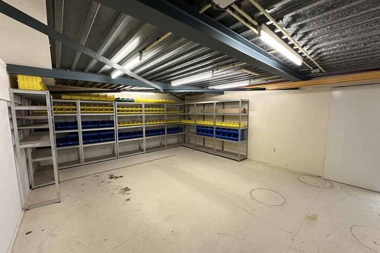 BedrijfsruimteaanAmpereweg 13<br/> inWoerden BedrijfsruimteaanAmpereweg 13<br/> inWoerden