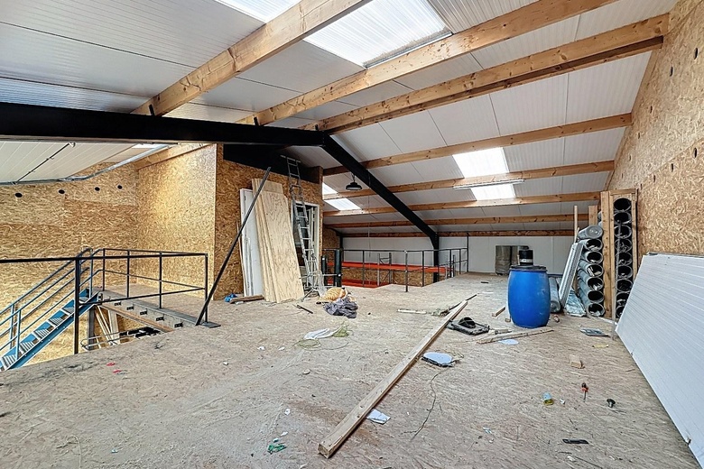 BedrijfsruimteaanAmbachtsweg 1 a<br/> inEede