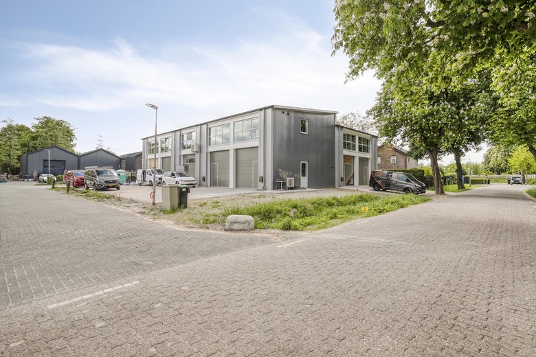 BedrijfsruimteaanFokko Kortlanglaan 194<br/> inErmelo BedrijfsruimteaanFokko Kortlanglaan 194<br/> inErmelo