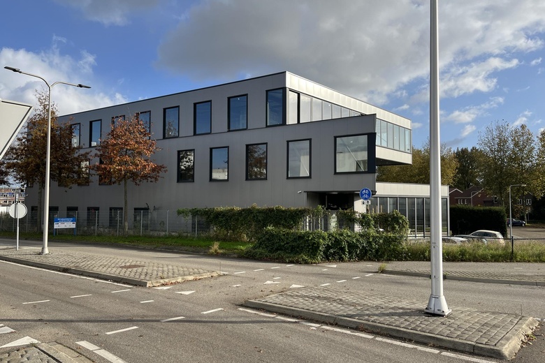 BedrijfsruimteaanParallelweg 208<br/> inWeert BedrijfsruimteaanParallelweg 208<br/> inWeert