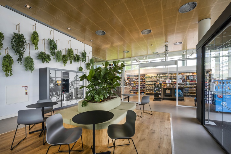 KantoorruimteaanStationsplein-ZW 983<br/> inSchiphol