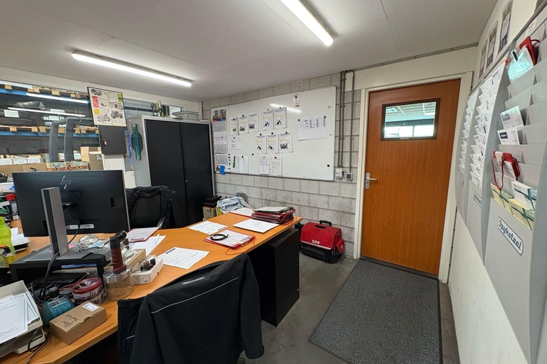 BedrijfsruimteaanMandenmakerstraat 150 - 152<br/> inHoogvliet