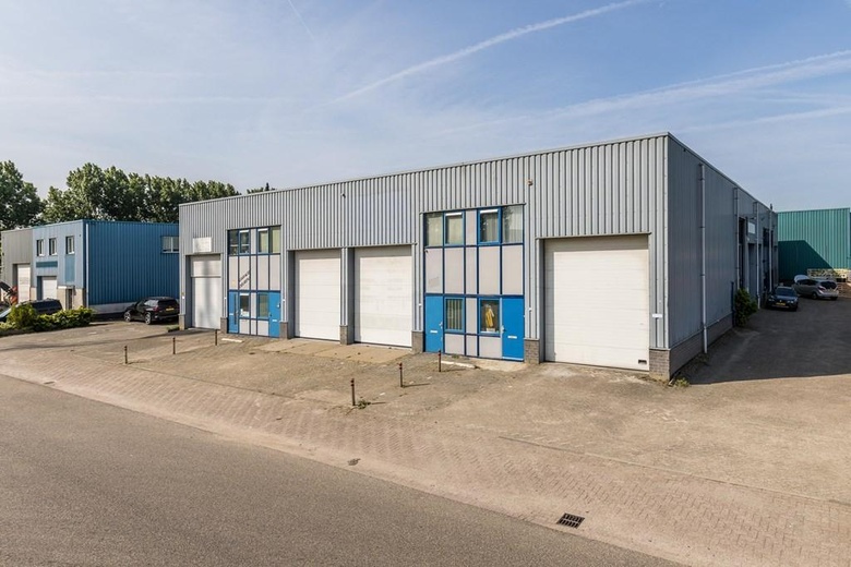 BedrijfsruimteaanAmbachtsweg 39 E<br/> inPijnacker