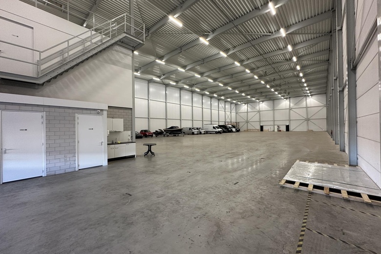 BedrijfsruimteaanVerre weide 9<br/> inVeen BedrijfsruimteaanVerre weide 9<br/> inVeen