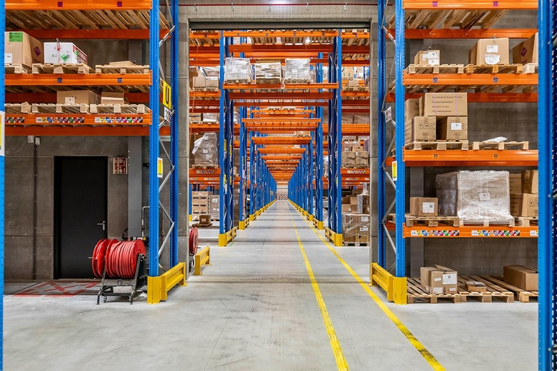 BedrijfsruimteaanHooglandseweg 6<br/> inVuren BedrijfsruimteaanHooglandseweg 6<br/> inVuren