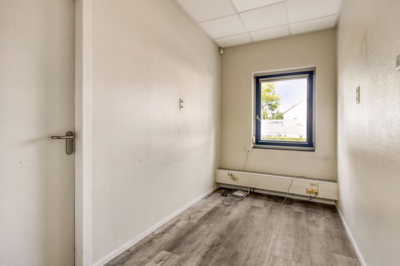 KantoorruimteaanBlokfluitlaan 19<br/> inOldenzaal KantoorruimteaanBlokfluitlaan 19<br/> inOldenzaal