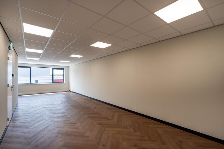 BedrijfsruimteaanEemmeerlaan 2 L<br/> inWeesp