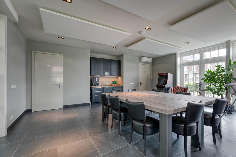 KantoorruimteaanZwaardklamp 3<br/> inHuizen KantoorruimteaanZwaardklamp 3<br/> inHuizen