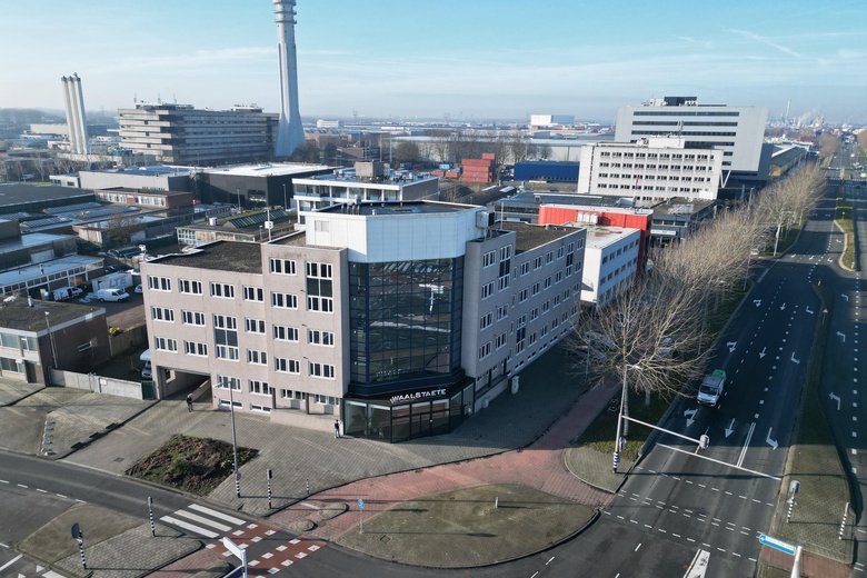 Bekijk foto Kantoorruimte aan de Waalhaven Z.z. 2 G in Rotterdam Bekijk foto Kantoorruimte aan de Waalhaven Z.z. 2 G in Rotterdam