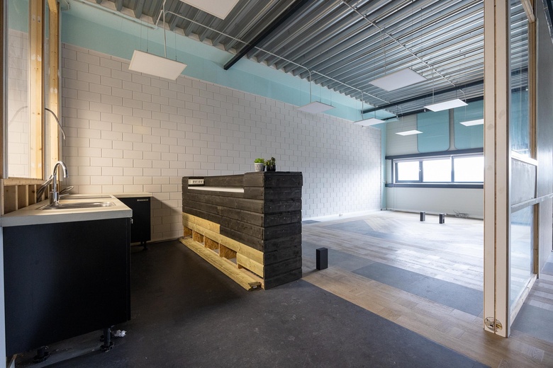 BedrijfsruimteaanPesetaweg 79 D<br/> inNieuw-Vennep