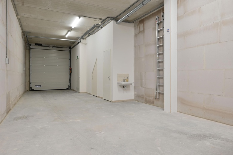 BedrijfsruimteaanHavenstraat 76 k<br/> inHuizen