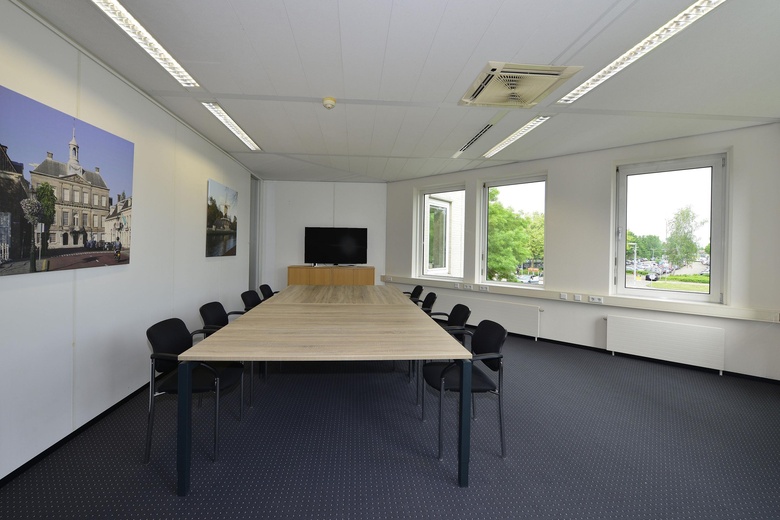 KantoorruimteaanLeeuwenveldseweg 5 f<br/> inWeesp