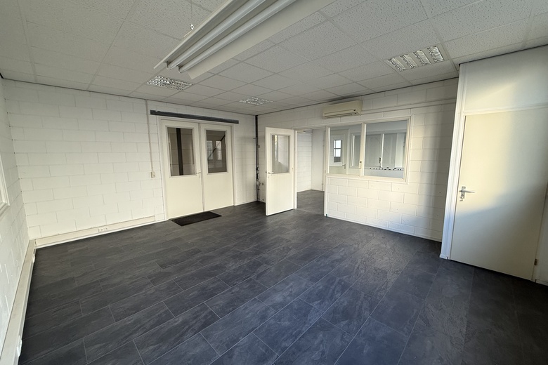 BedrijfsruimteaanJohn F. Kennedylaan 235<br/> inPanningen BedrijfsruimteaanJohn F. Kennedylaan 235<br/> inPanningen