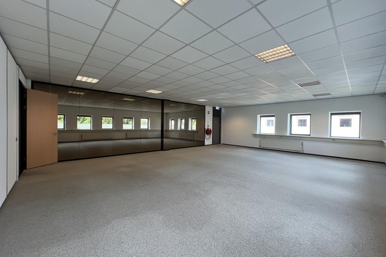 KantoorruimteaanKelvinring 44<br/> inAlblasserdam KantoorruimteaanKelvinring 44<br/> inAlblasserdam
