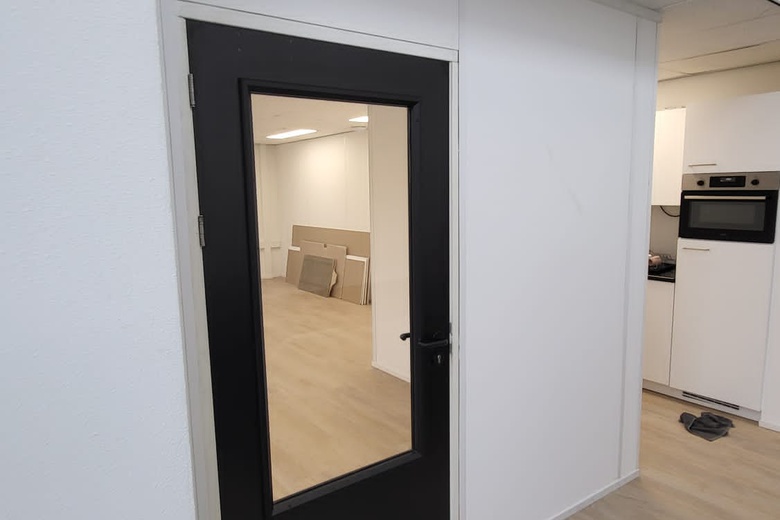 KantoorruimteaanEditiestraat 31<br/> inAlmere KantoorruimteaanEditiestraat 31<br/> inAlmere