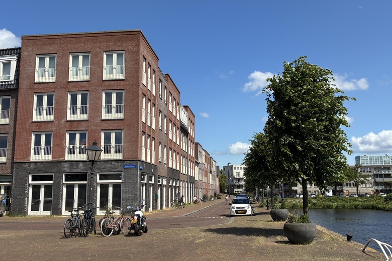 Bekijk foto 1 van Bataviakade 32 Bekijk foto 1 van Bataviakade 32