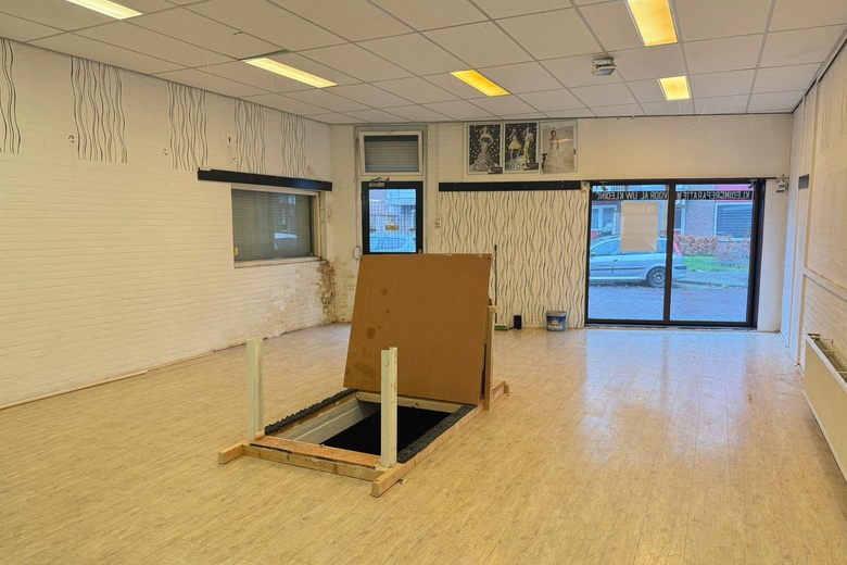 WinkelruimteaanVeldkampstraat 1<br/> inEnschede WinkelruimteaanVeldkampstraat 1<br/> inEnschede