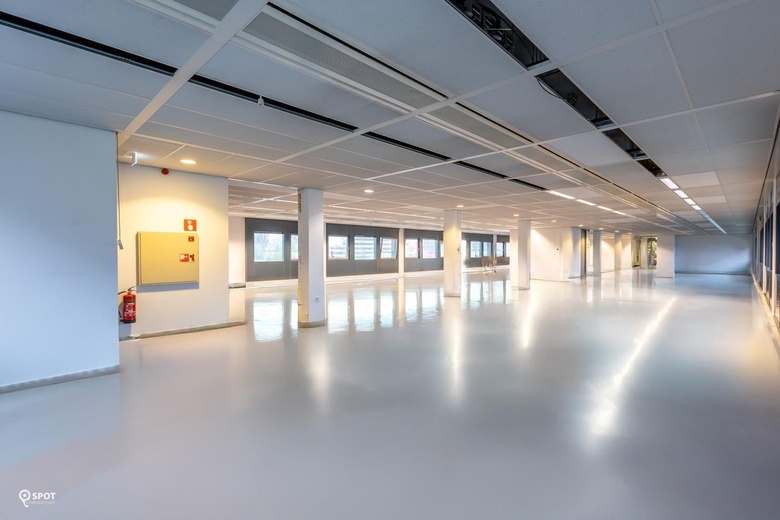 KantoorruimteaanLaan van Barcelona 600<br/> inDordrecht KantoorruimteaanLaan van Barcelona 600<br/> inDordrecht