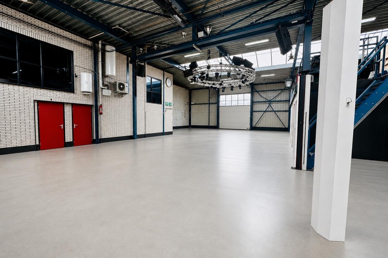 BedrijfsruimteaanZekkenweg 50<br/> inHoek van Holland