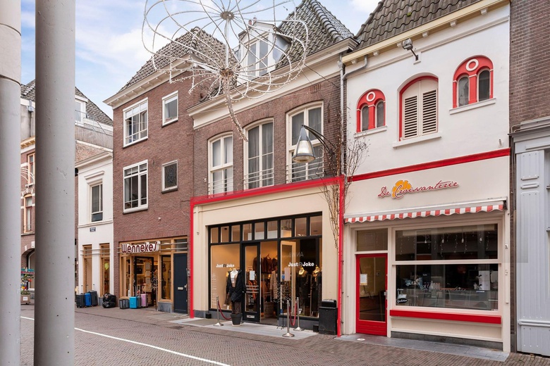 Bekijk foto 1 van Broederenstraat 17 Bekijk foto 1 van Broederenstraat 17