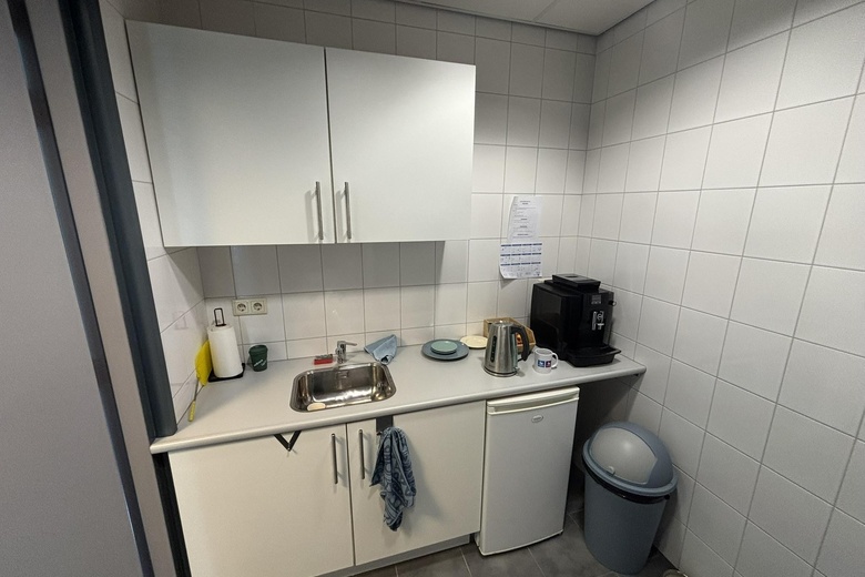 KantoorruimteaanPastoor Spieringsstraat 215<br/> inUden KantoorruimteaanPastoor Spieringsstraat 215<br/> inUden