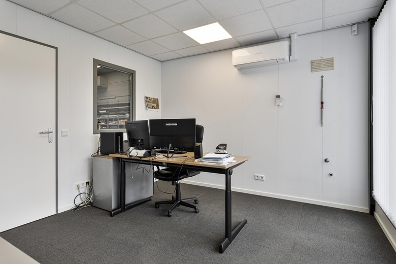 BedrijfsruimteaanPater van den Elsenlaan 22 B<br/> inVeghel BedrijfsruimteaanPater van den Elsenlaan 22 B<br/> inVeghel