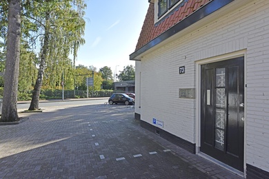 Bekijk foto 2 van Lage Naarderweg 73