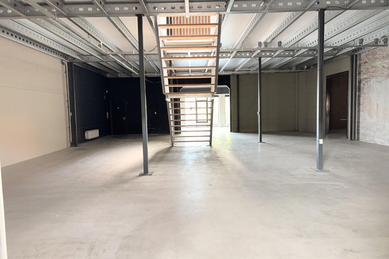 BedrijfsruimteaanHoofdveste 20 - 22<br/> inHouten