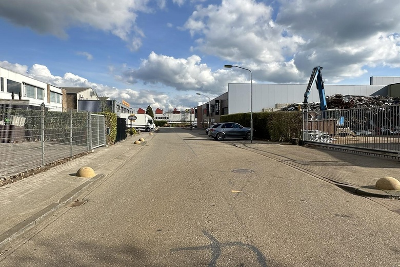 BedrijfsruimteaanAmpereweg 13<br/> inWoerden BedrijfsruimteaanAmpereweg 13<br/> inWoerden