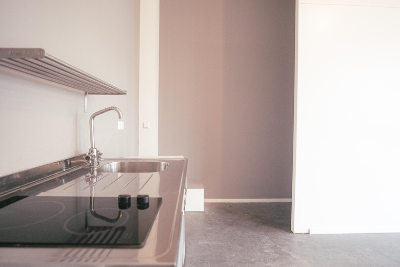 BedrijfsruimteaanAmbachtsweg 11 n<br/> inOosthuizen