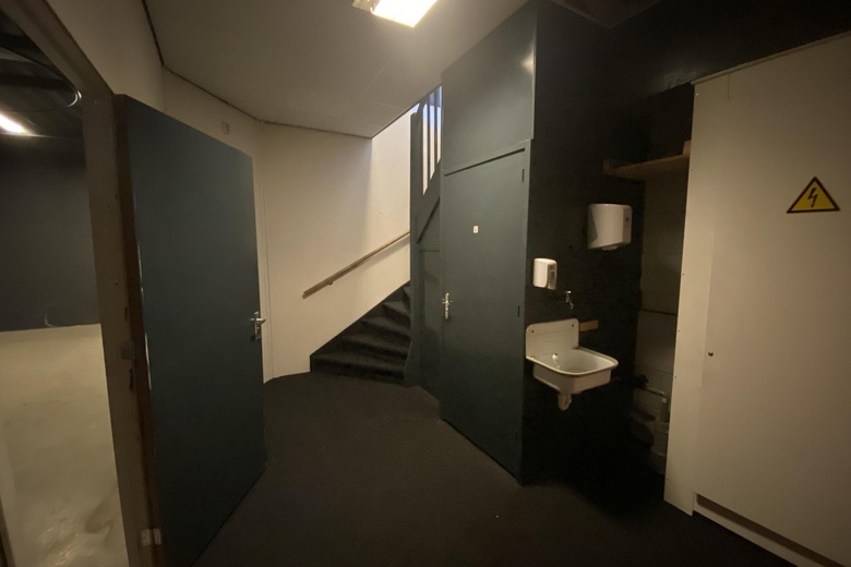BedrijfsruimteaanSchutweg 3 d<br/> inWaalwijk BedrijfsruimteaanSchutweg 3 d<br/> inWaalwijk