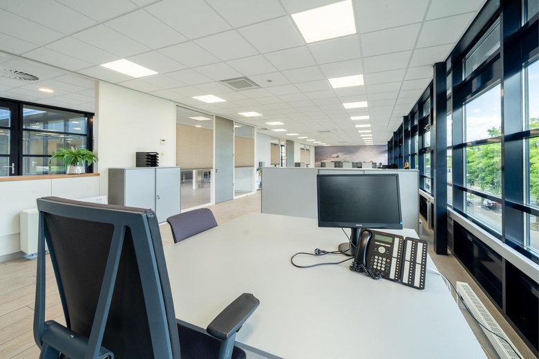 BedrijfsruimteaanPalingweg 18<br/> inBunschoten BedrijfsruimteaanPalingweg 18<br/> inBunschoten