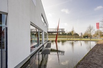 Bekijk foto 3 van Satelliet 7