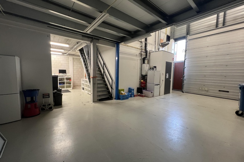 BedrijfsruimteaanDaltonstraat 13 - 14<br/> inZwijndrecht