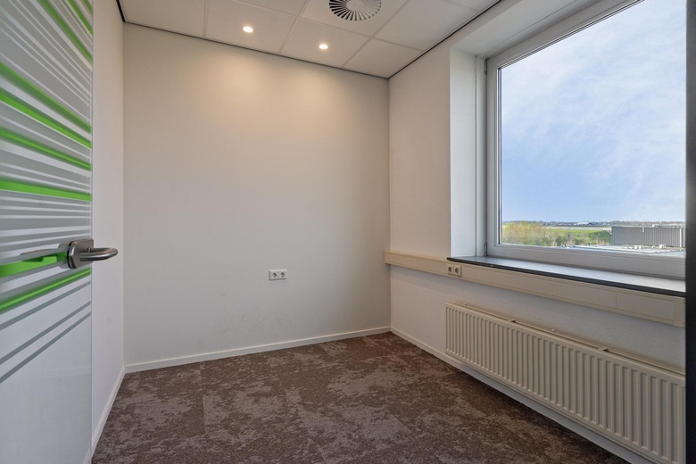 KantoorruimteaanPondweg 1<br/> inNieuw-Vennep KantoorruimteaanPondweg 1<br/> inNieuw-Vennep